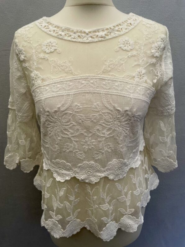 New Look white lace and Broderie anglaise blouse with 3/4 length sleeves in size S