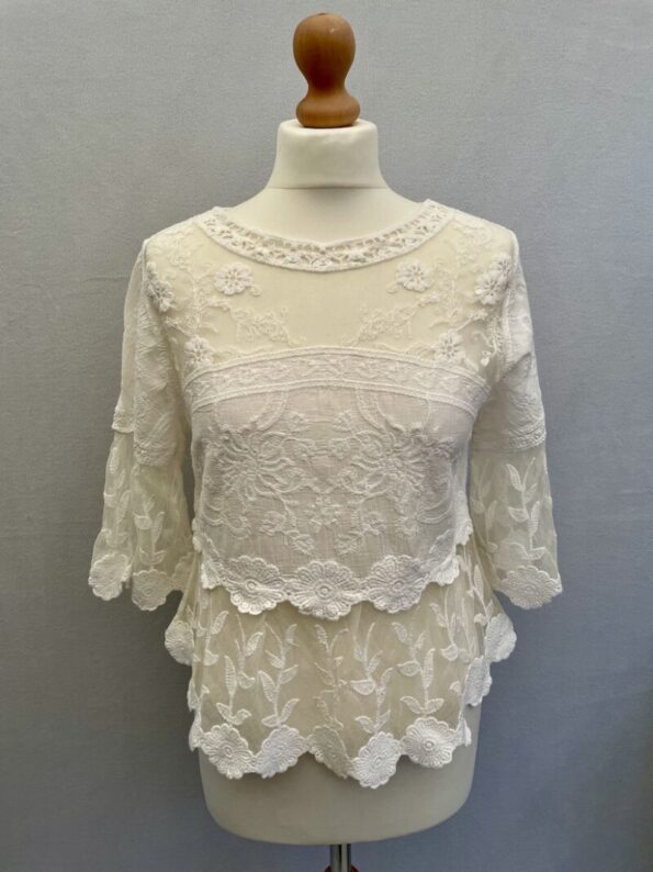 New Look white lace and Broderie anglaise blouse with 3/4 length sleeves in size S