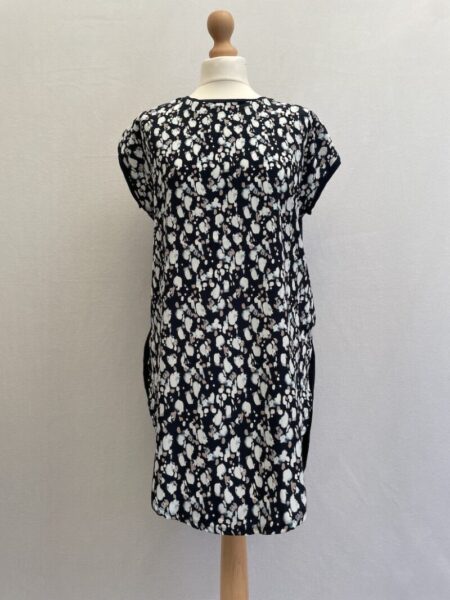 Fantastic condition preloved Next sleeveless long top with navy blue back with patterned chiffon front, size 12