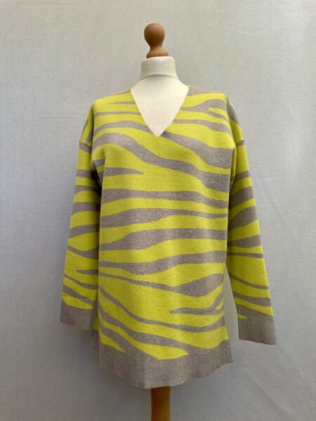 Next zebra print yellow and grey jumper in size 10 with long sleeves and v-neckline in excellent condition